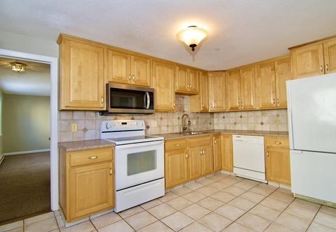 95 Granby St, Springfield, MA 01108 photo 12