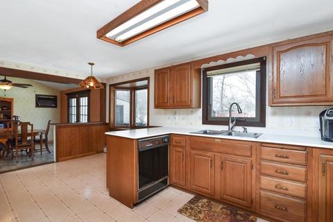 52 Kerry Dr, Springfield, MA 01118 photo 9