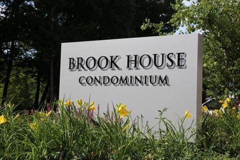 77 Pond Ave #301, Brookline, MA 02445 photo 1