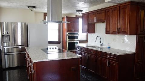 188 Florida St, Springfield, MA 01109 photo 2