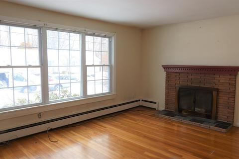10 Robin Rd, Worcester, MA 01604 photo 3