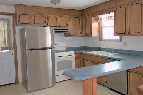 10 Robin Rd, Worcester, MA 01604 photo 2