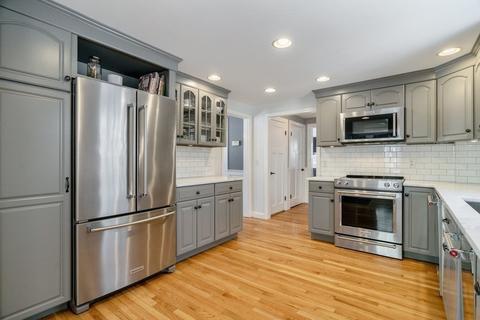 47 Harvard St, Reading, MA 01867 photo 6