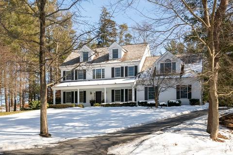 2 Brewer Way, Hingham, MA 02043 photo 1