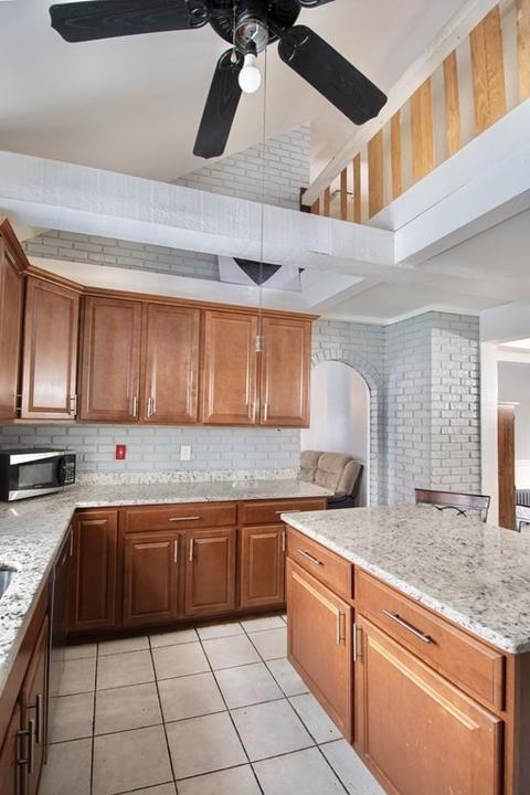 48 Eloise St, Springfield, MA 01118 photo 1