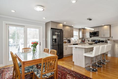 186 Robert Rd, Dedham, MA 02026 photo 5