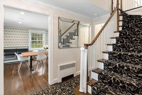 57 Devonshire Rd, Waban, MA 02468 photo 2