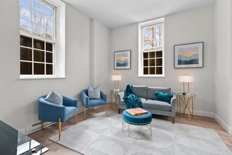 65 Glen Rd #H2, Brookline, MA 02445 photo 2