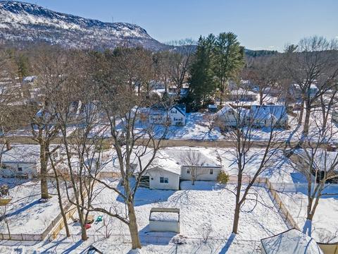 29 Mutter St, Easthampton, MA 01027 photo 16