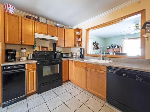 29 Mutter St, Easthampton, MA 01027 photo 3