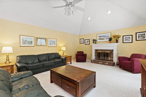 45 Knob Hill Cir, Canton, MA 02021 photo 12