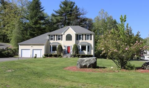 45 Knob Hill Cir, Canton, MA 02021 photo 1