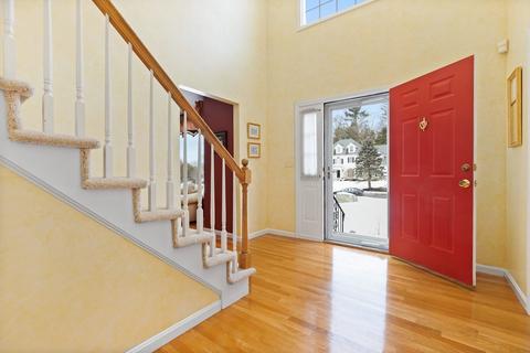 45 Knob Hill Cir, Canton, MA 02021 photo 3