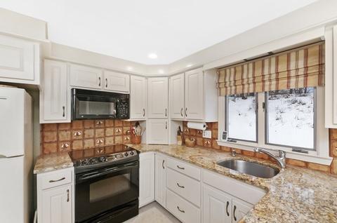17 Nardone Rd, Needham, MA 02492 photo 3