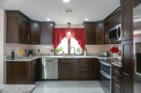 685 Hildreth St, Dracut, MA 01826 photo 4