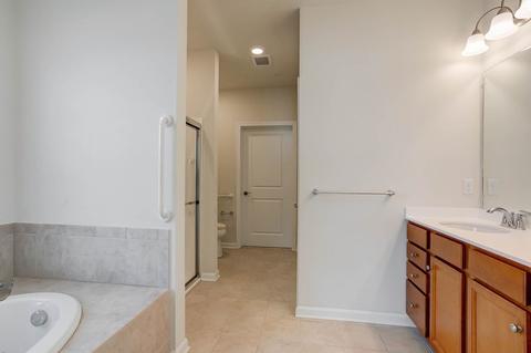 7 Augustus Ct #2006, Reading, MA 01867 photo 16