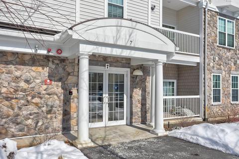7 Augustus Ct #2006, Reading, MA 01867 photo 4