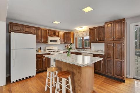 111 Nottingham Dr, Barnstable, MA 02632 photo 11