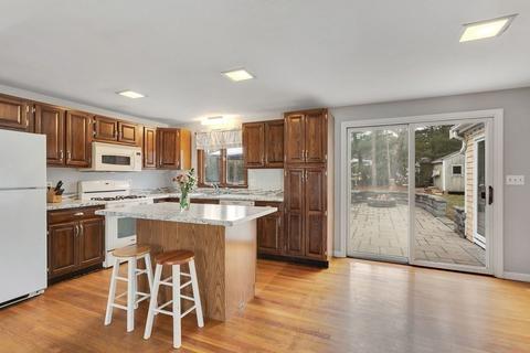 111 Nottingham Dr, Barnstable, MA 02632 photo 10
