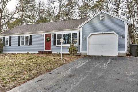 111 Nottingham Dr, Barnstable, MA 02632 photo 2