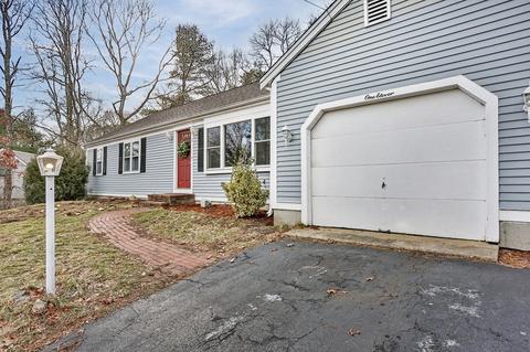 111 Nottingham Dr, Barnstable, MA 02632 photo 3