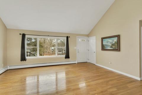111 Nottingham Dr, Barnstable, MA 02632 photo 6