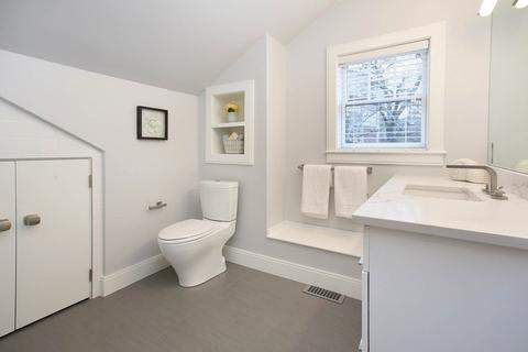 140 Sumner Rd #2, Brookline, MA 02445 photo 13