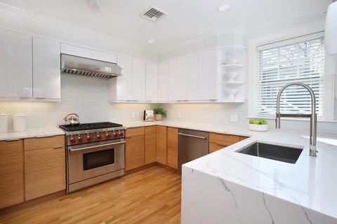 140 Sumner Rd #2, Brookline, MA 02445 photo 7