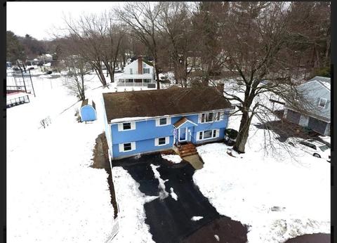 47 Hemlock Rd, Reading, MA 01867 photo 3