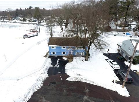 47 Hemlock Rd, Reading, MA 01867 photo 2
