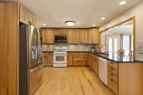 2 Spring Ln, Framingham, MA 01701 photo 2