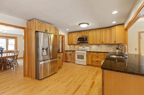2 Spring Ln, Framingham, MA 01701 photo 4