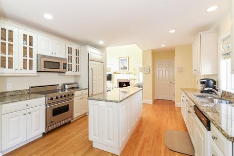 18 Pond Edge Trl, Wareham, MA 02571 photo 4