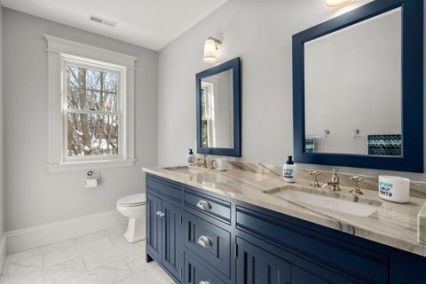 16 Pine St, Wellesley, MA 02481 photo 17