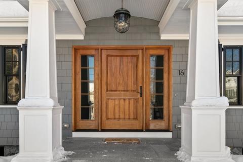 16 Pine St, Wellesley, MA 02481 photo 2