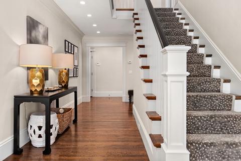 16 Pine St, Wellesley, MA 02481 photo 3