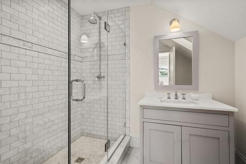 16 Pine St, Wellesley, MA 02481 photo 19