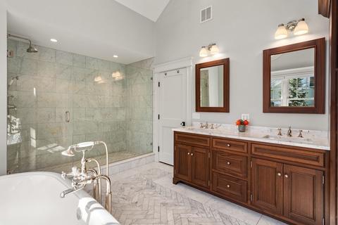 16 Pine St, Wellesley, MA 02481 photo 14