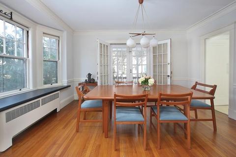 136 Willard Rd, Brookline, MA 02445 photo 5