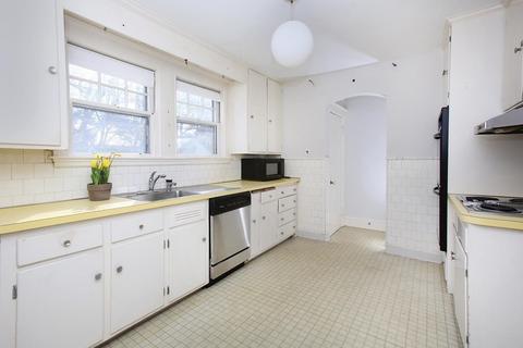 136 Willard Rd, Brookline, MA 02445 photo 6