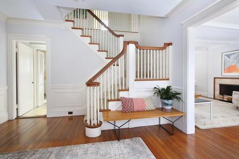 136 Willard Rd, Brookline, MA 02445 photo 2