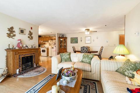 39 Parlin St #105, Everett, MA 02149 photo 8