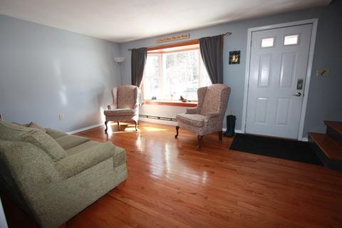 28 El Caney Rd, Worcester, MA 01603 photo 5
