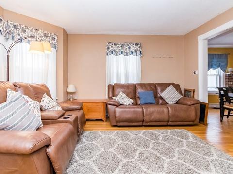 26 Humphrey St, Lowell, MA 01850 photo 4