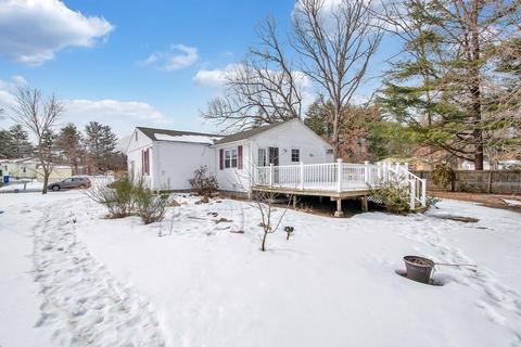 124 Joan St, Springfield, MA 01129 photo 2