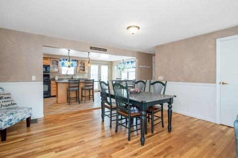 124 Joan St, Springfield, MA 01129 photo 4