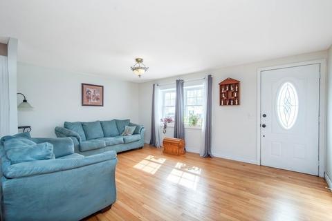 124 Joan St, Springfield, MA 01129 photo 12