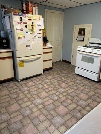 22 Wilcox St, Fall River, MA 02724 photo 13