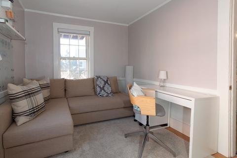 18 Waldron Ct, Marblehead, MA 01945 photo 27