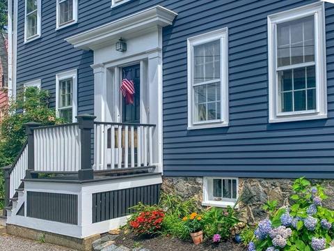 18 Waldron Ct, Marblehead, MA 01945 photo 2